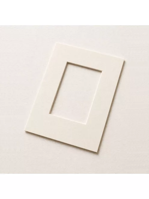 Ready-made cream mount - 24x30cm, aperture 12,5x17,5cm (13x18)