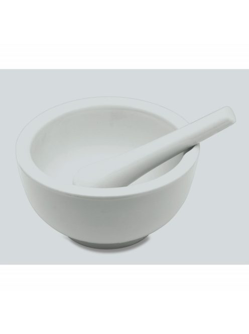 Porcelán markolattál, átmérője 15 cm