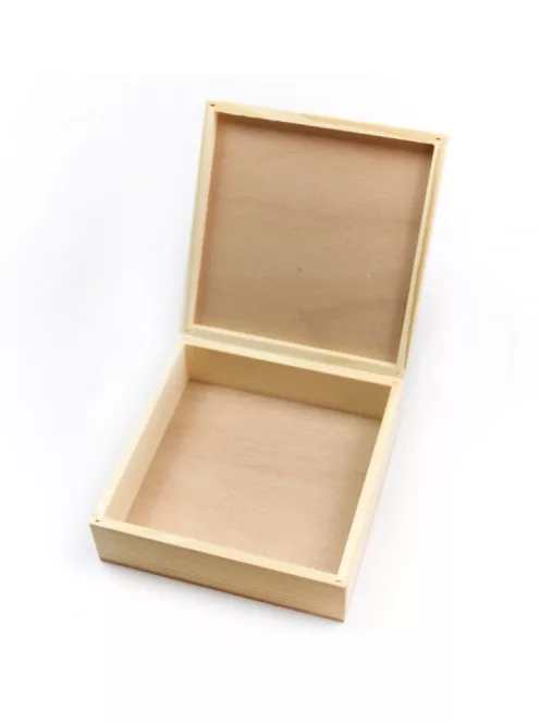 Négyzet alakú fa doboz
