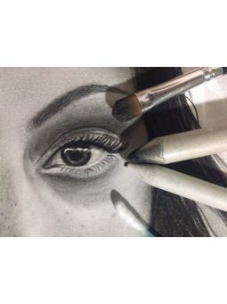 Kellékek, eszközök, művészanyag